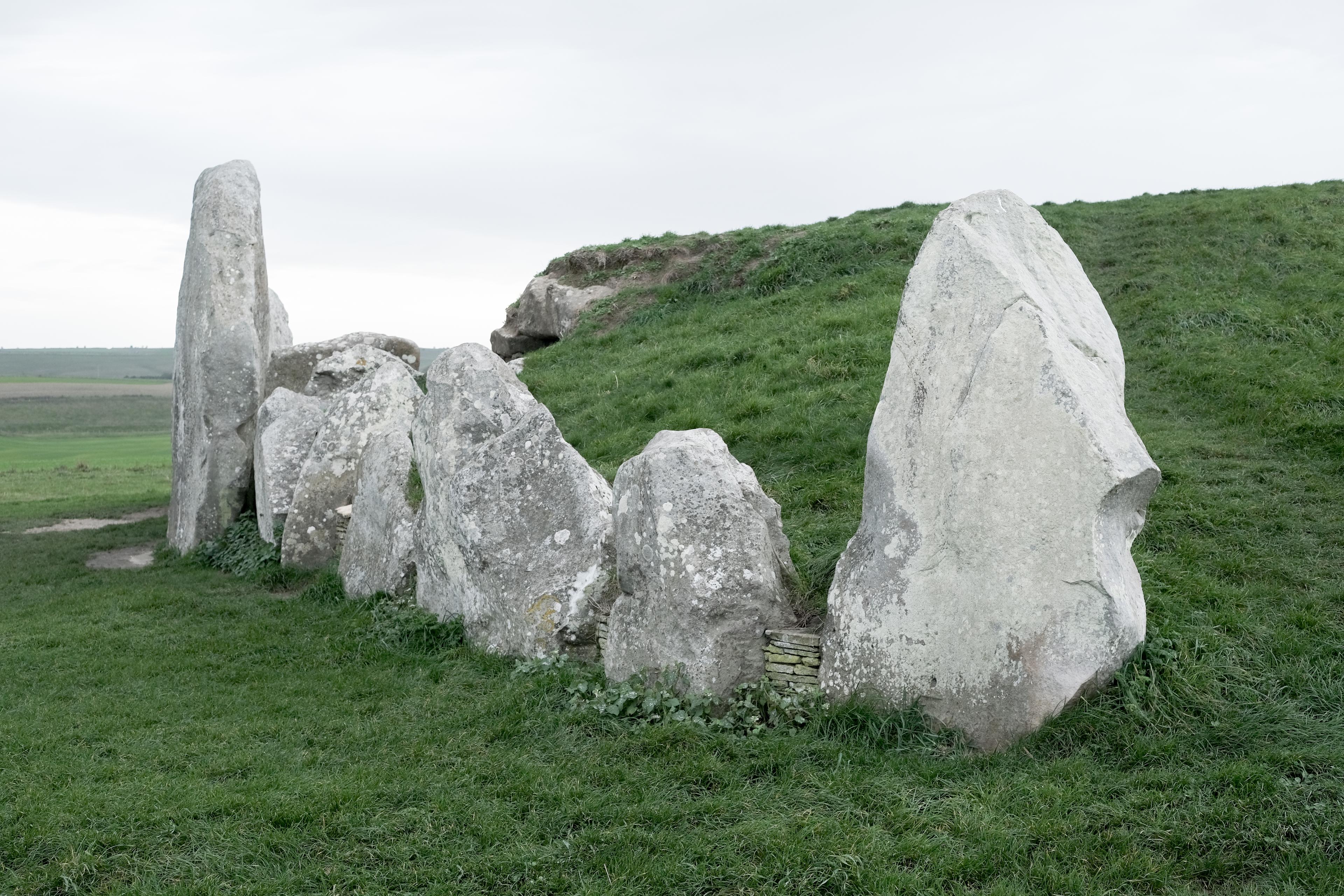 i-met-a-woman-frozen-in-stone photo 14