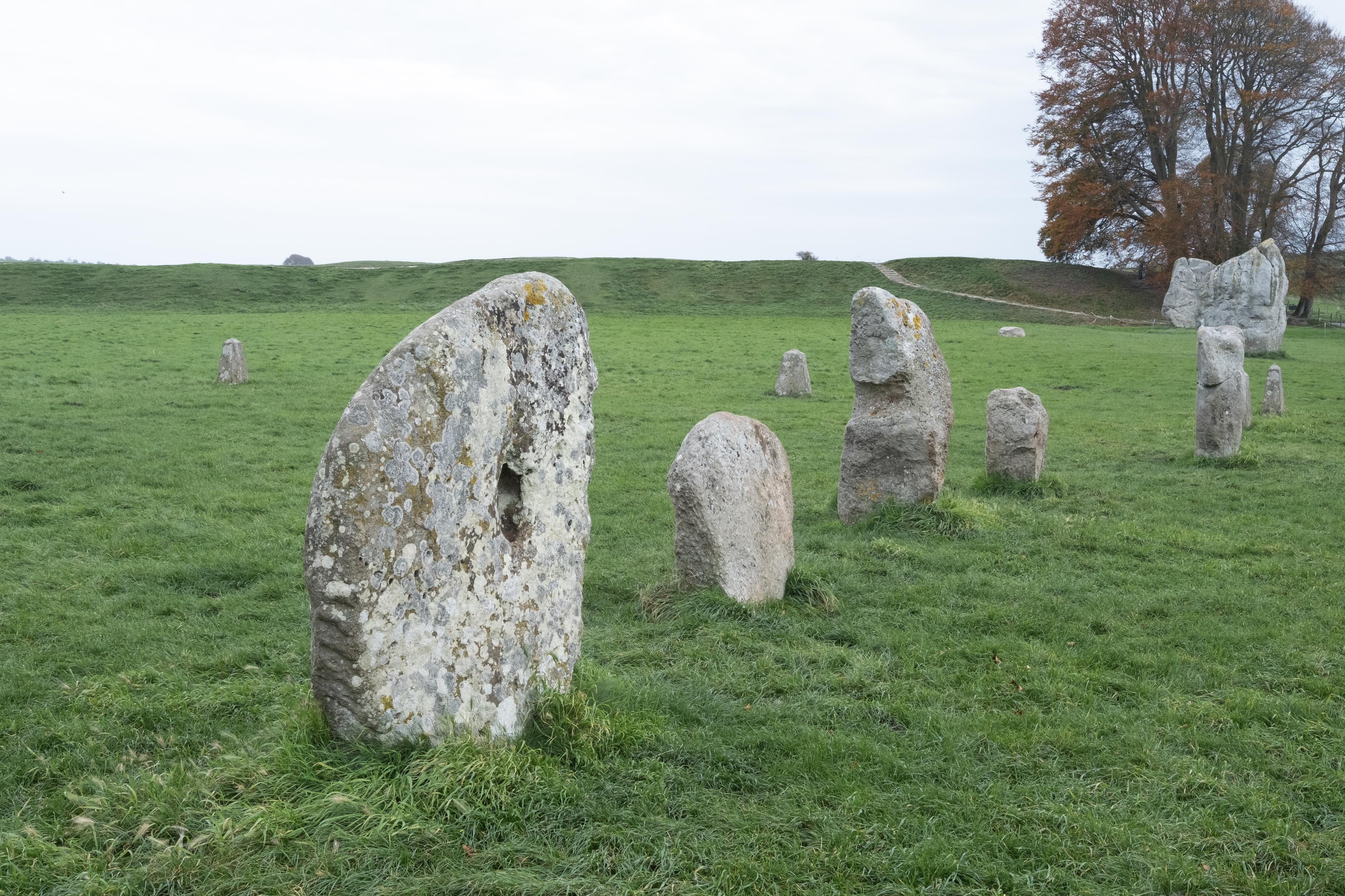 i-met-a-woman-frozen-in-stone photo 4