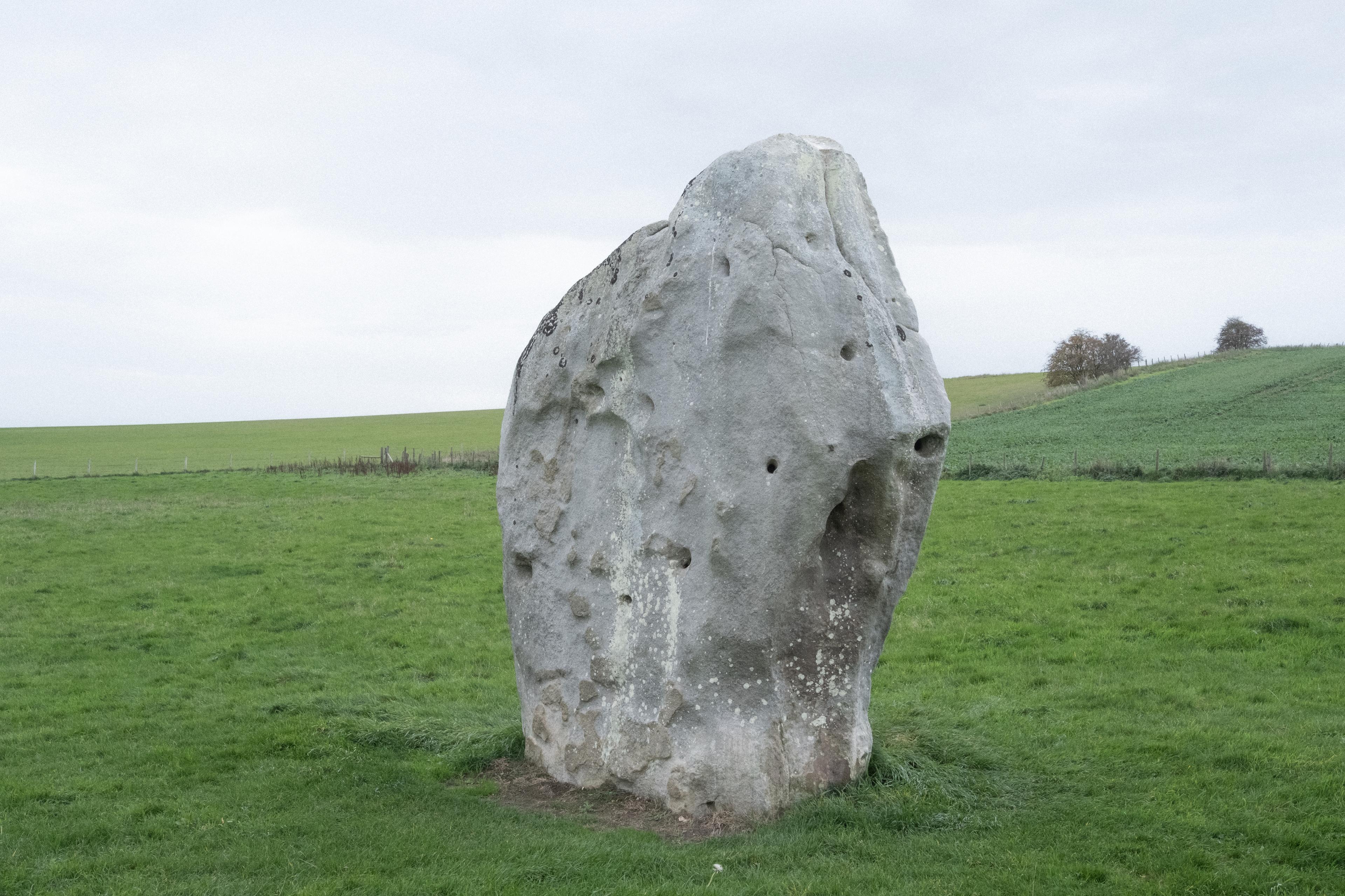 i-met-a-woman-frozen-in-stone photo 5